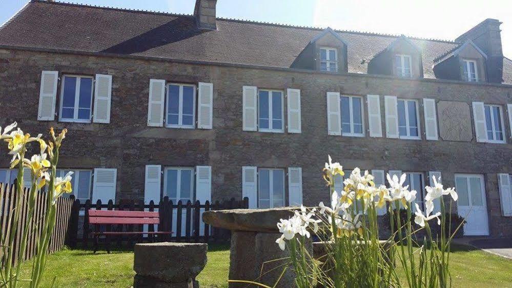 Hotel La Roche Du Marais Omonville-la-Petite Esterno foto