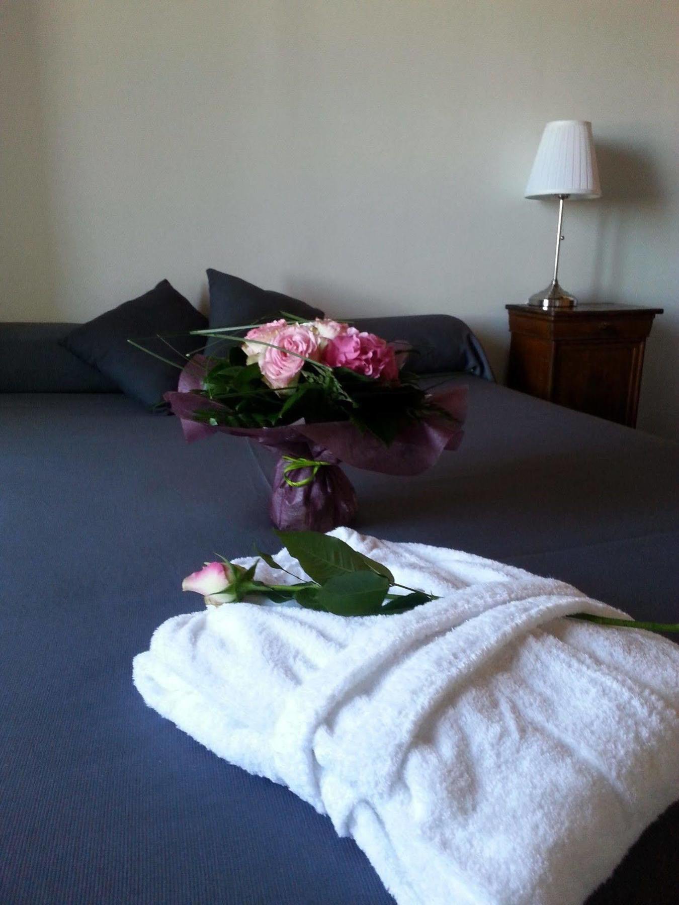 Hotel La Roche Du Marais Omonville-la-Petite Esterno foto
