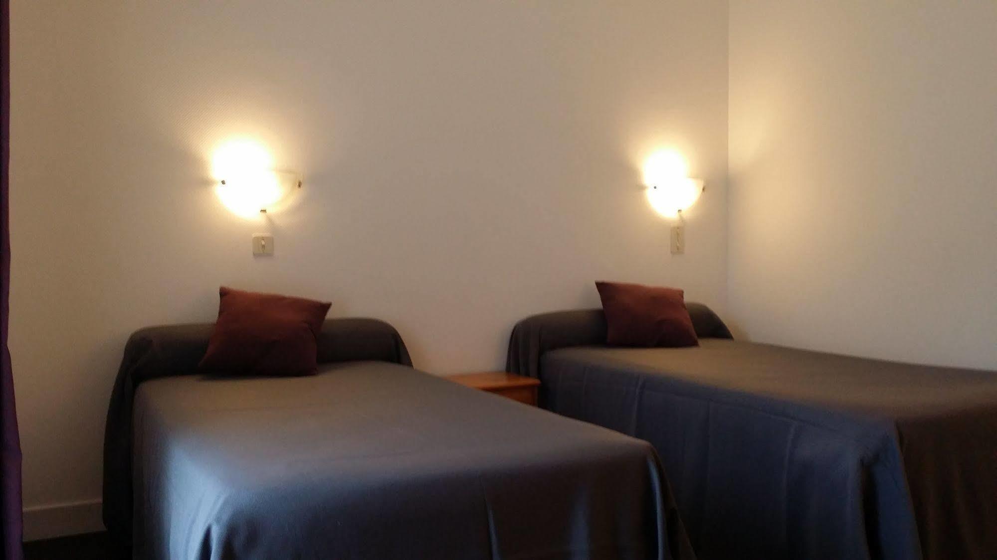 Hotel La Roche Du Marais Omonville-la-Petite Esterno foto