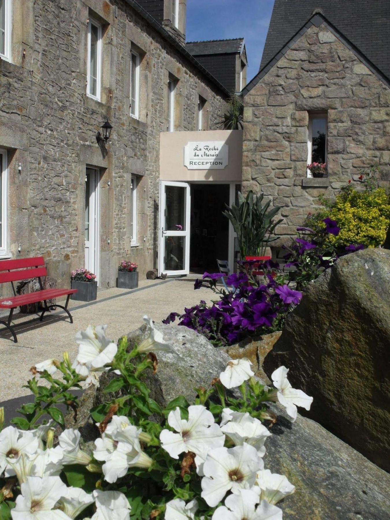 Hotel La Roche Du Marais Omonville-la-Petite Esterno foto
